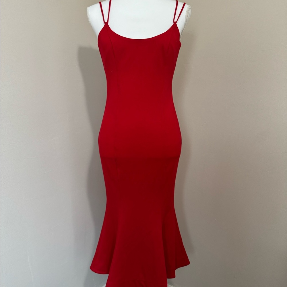 Elegant Red Sleeveless Dress